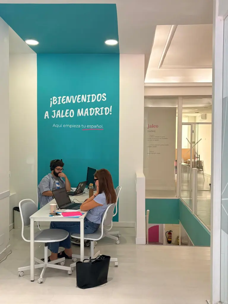 Erasmus+ internship student working on digital marketing tasks at Jaleo Madrid Spanish language school in Madrid.